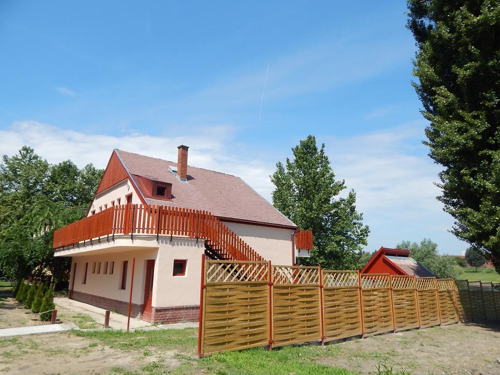 Napsugar Apartman Baja Pokój zdjęcie